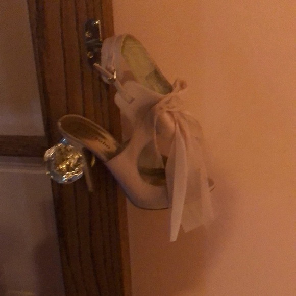 Zigs Soho women’s dress sandals adjustable bow tie with strap. Sexy ladies 7 1/2 - Picture 2 of 9